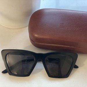 Illesteva Lisbon Sunglasses
